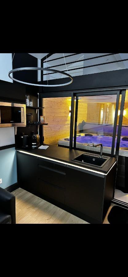 Les Suites De Stanislas Jacuzzi & Spa Nancy Exteriér fotografie