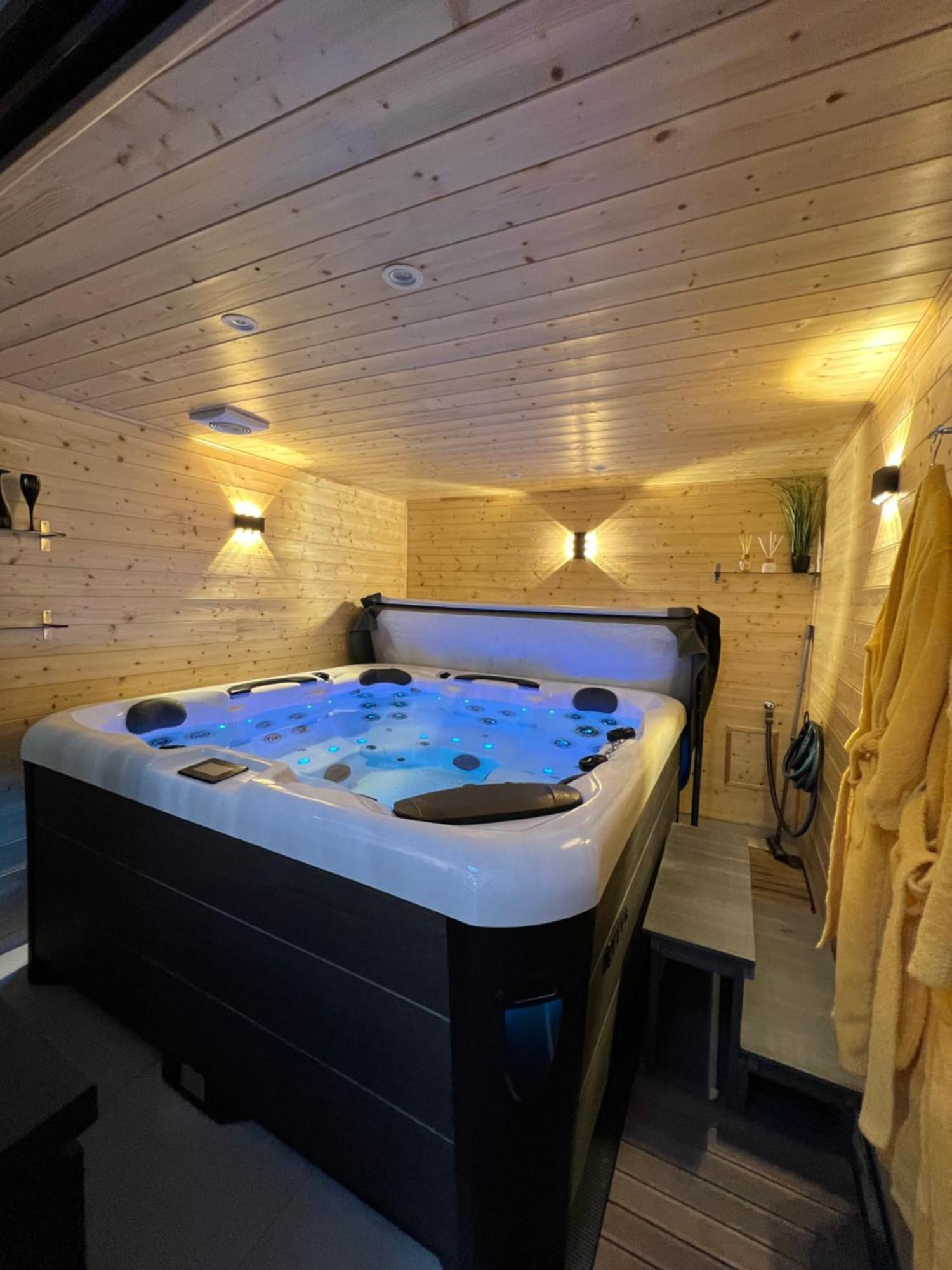 Les Suites De Stanislas Jacuzzi & Spa Nancy Exteriér fotografie
