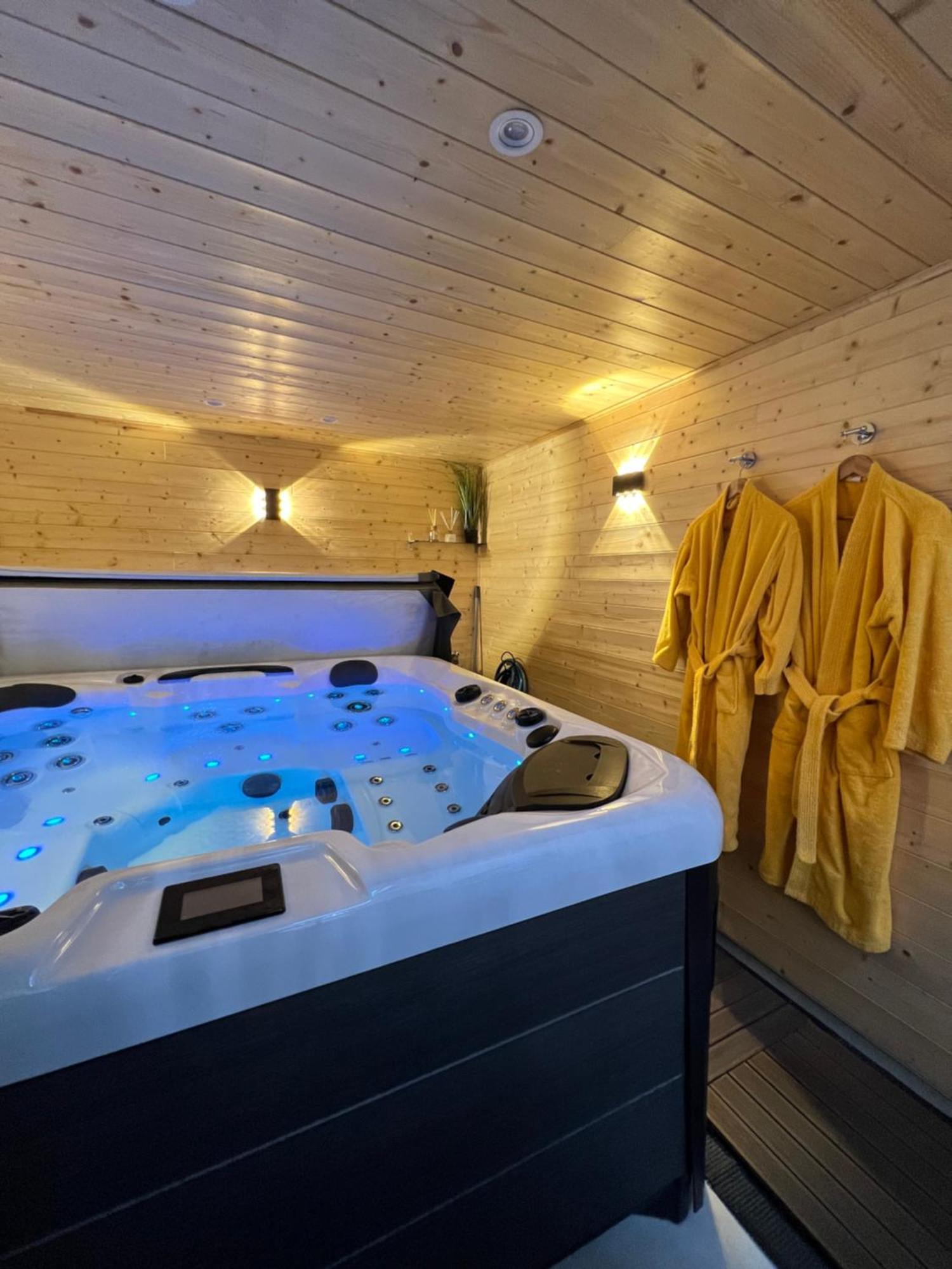 Les Suites De Stanislas Jacuzzi & Spa Nancy Exteriér fotografie